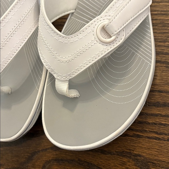 Clarks Cloudsteppers White and Gray Flip Flops - Picture 5 of 5